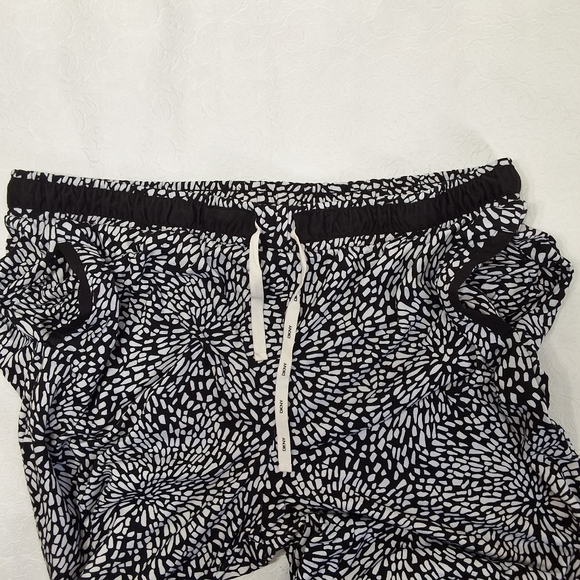 Dkny / Intimates & Sleepwear / Dkny size L - Picture 9 of 11